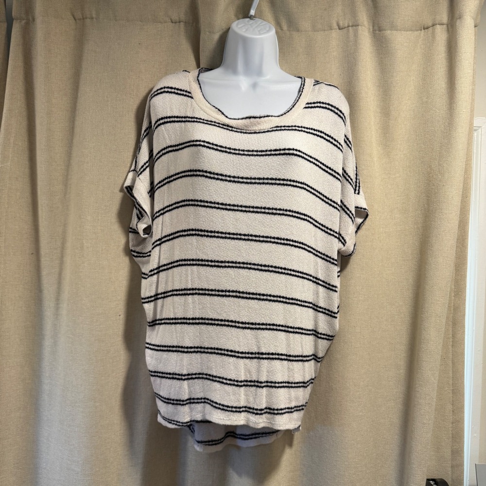 Jo+Co‎ Striped Knit Top Short Sleeve Round Neck Relaxed Fit White Navy